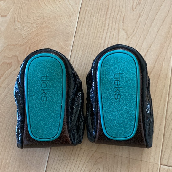 Size 7 Tieks Obsidian Black - Picture 8 of 9
